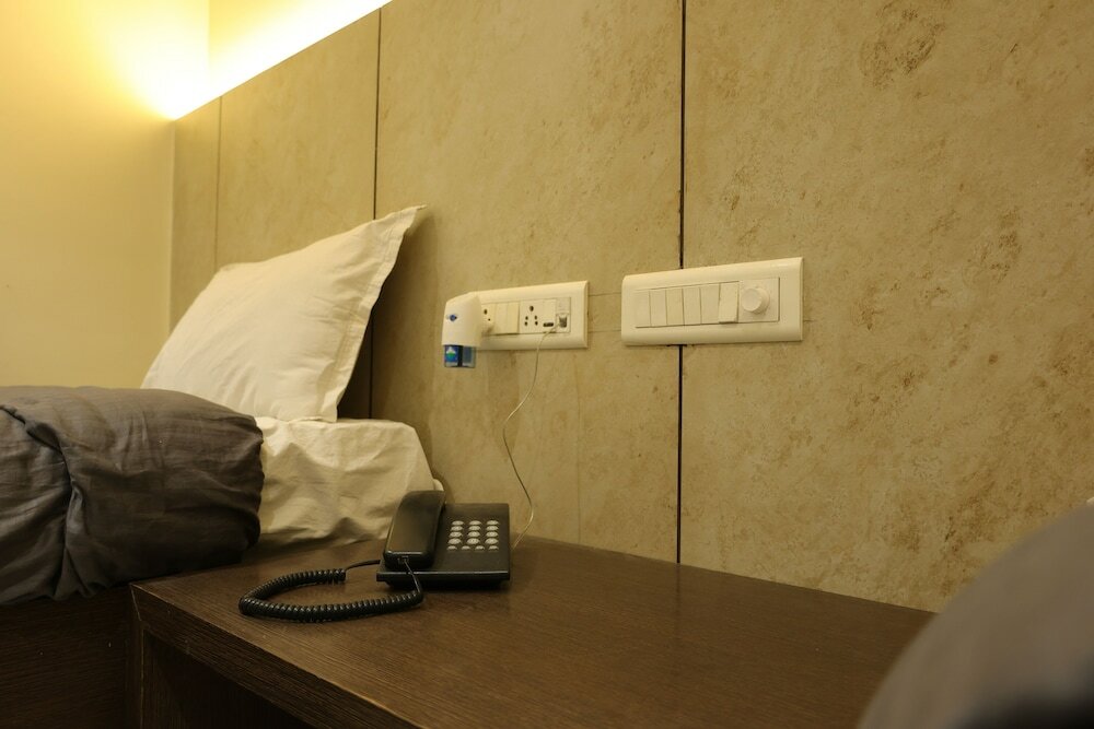 Фото Hotel Galaxy Deluxe