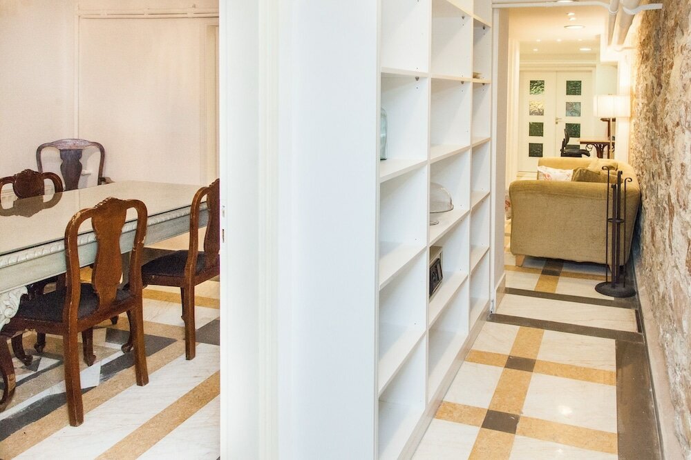 Фото Chic Charming Central Athens Apt