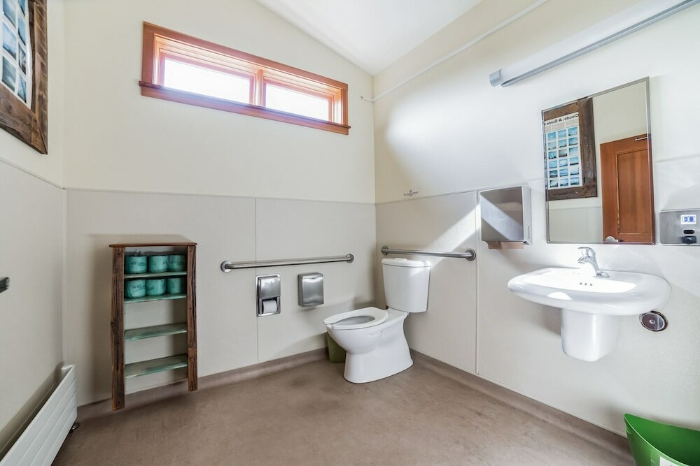 Фото Limantour Lodge