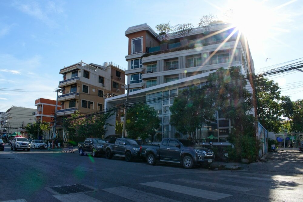 Фото Hisea Huahin Hotel