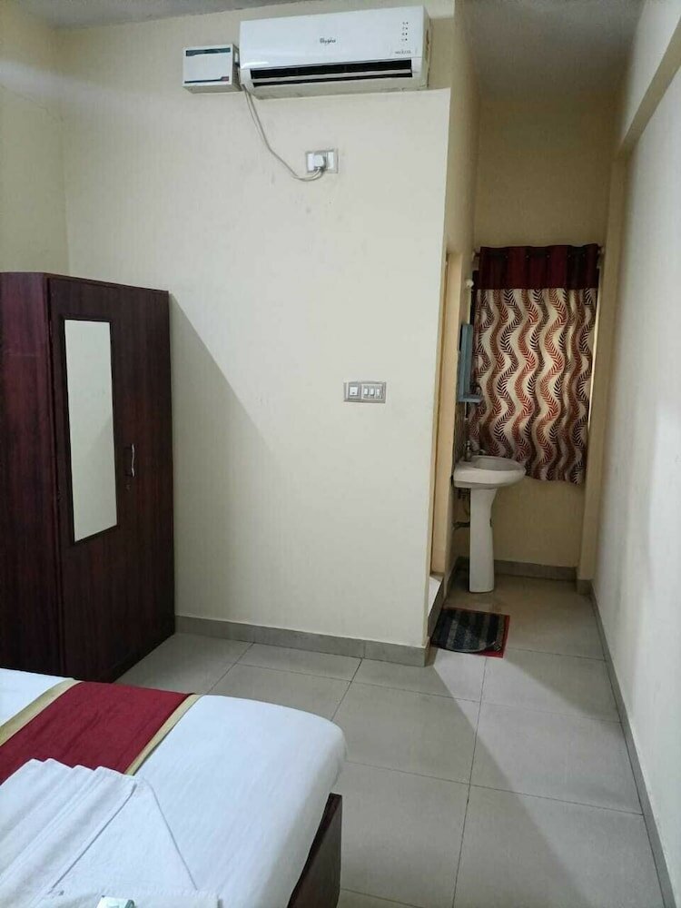 Фото Ashish Residency