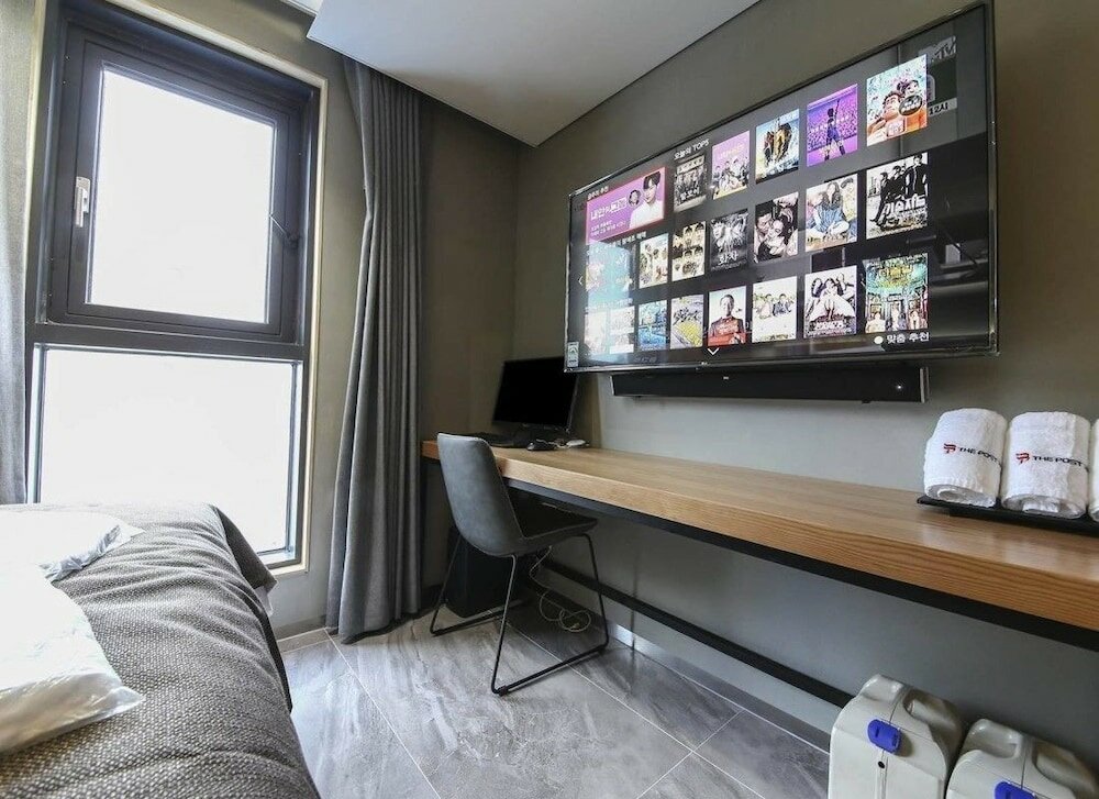 Фото The Post Hotel