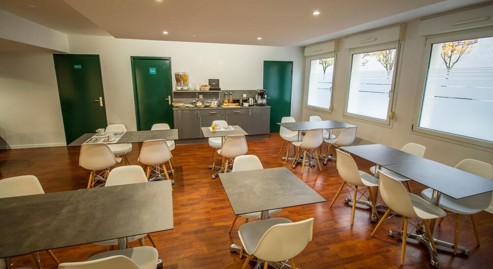 Фото Kosy Appart’Hôtels Le Champ de Mars