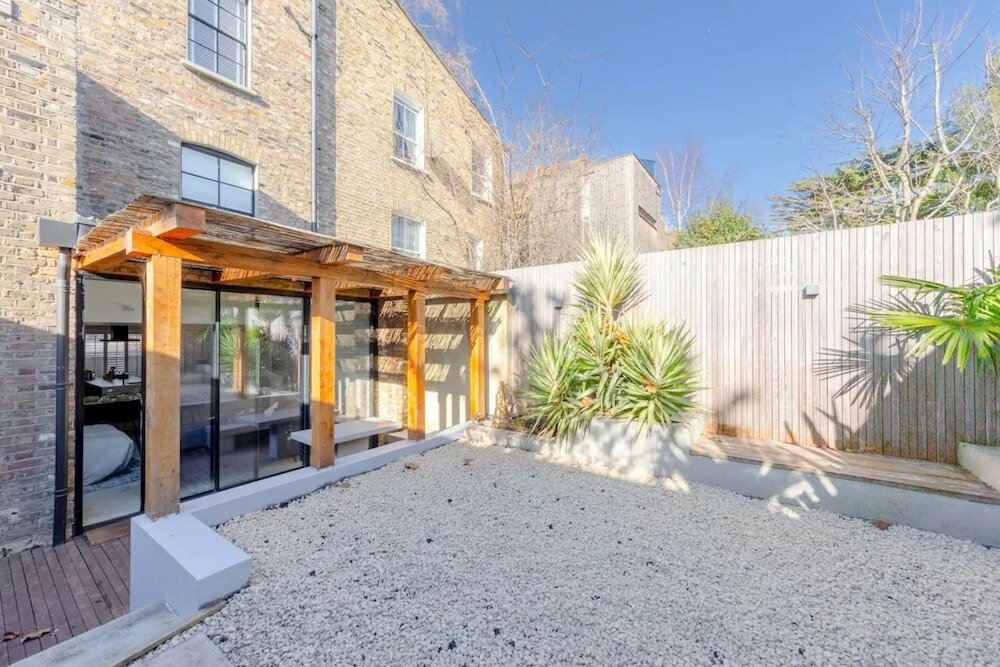 Фото Luxury 2 Bedroom Garden Flat - Hackney
