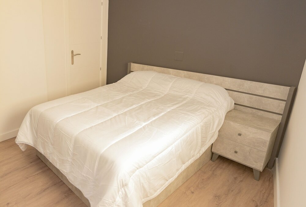 Фото Apartmentos Santander Maliaño Suites 3000