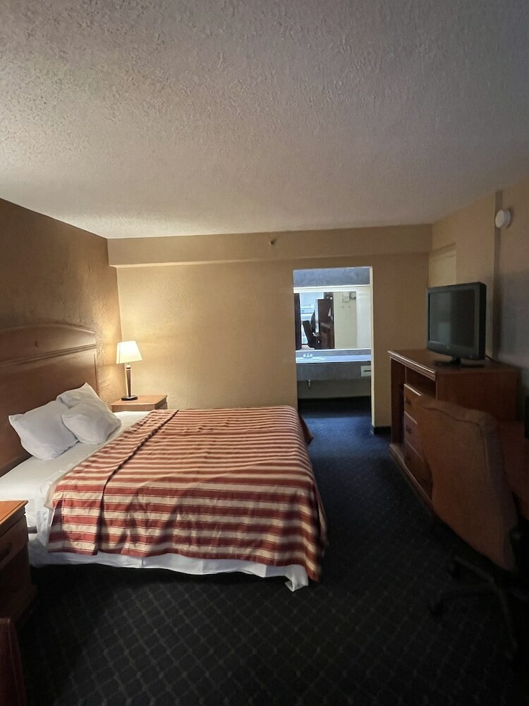 Фото The Lodge Hotel and Banquets