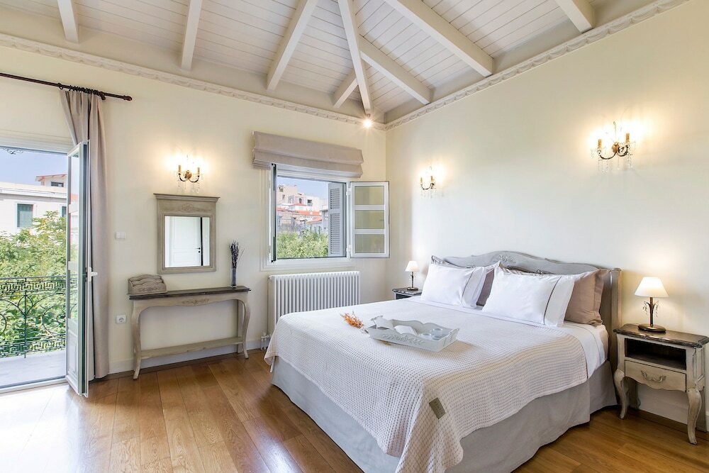 Фото Aerides Luxury Suites