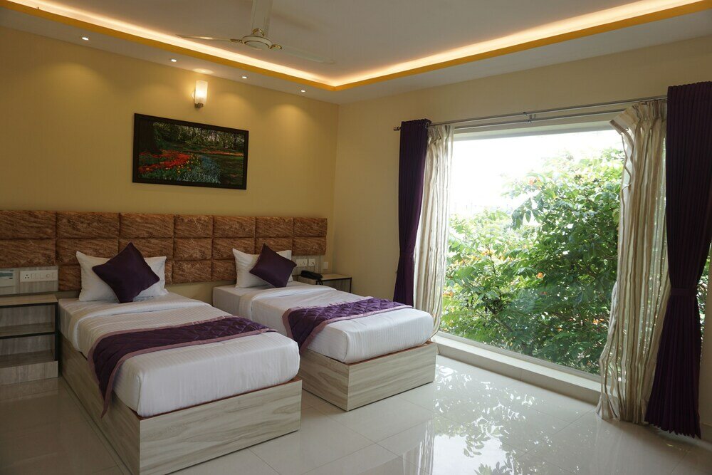 Фото Zenith Hotels Hebbal Bangalore