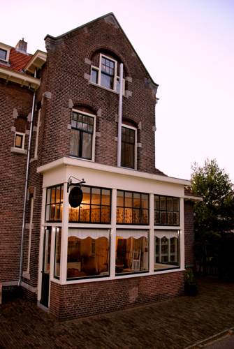 Фото Station Amstelveen Bed and Breakfast