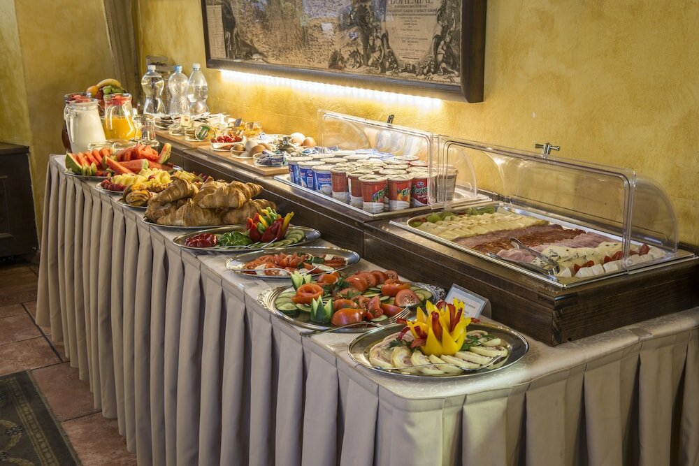 Фото Hotel Cerny Slon