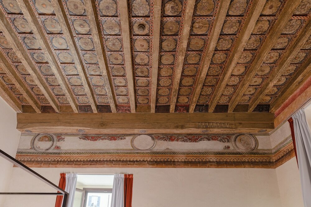 Фото Torre Capranica