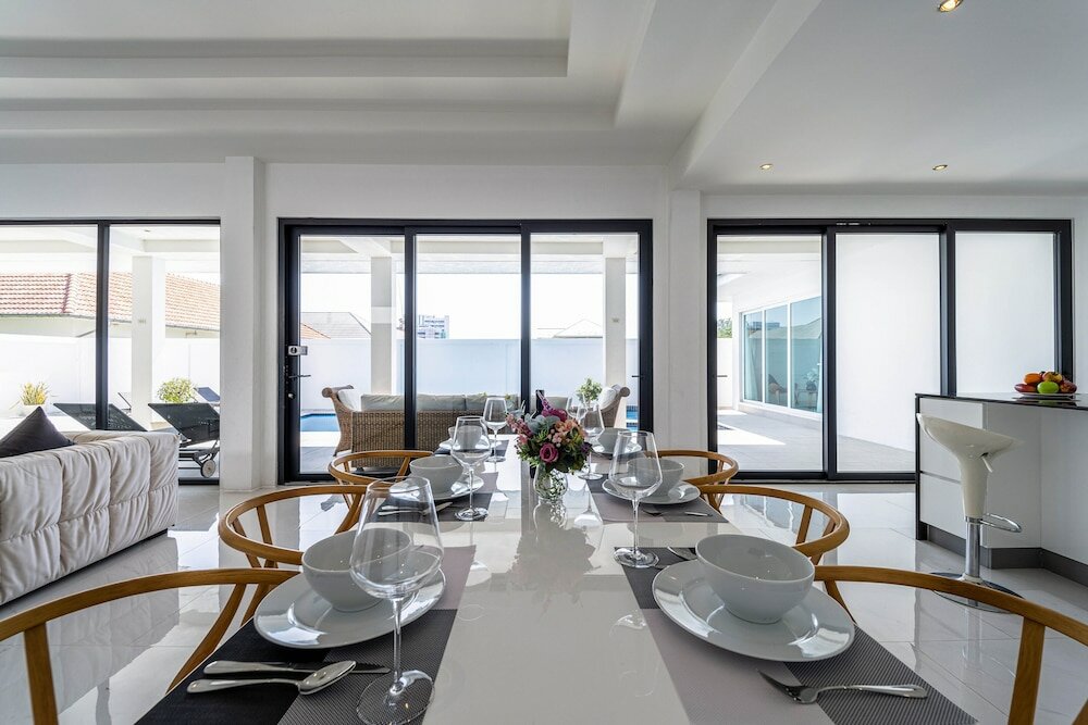 Фото Modern Large 2 Bedroom Pool Villa - Pv2