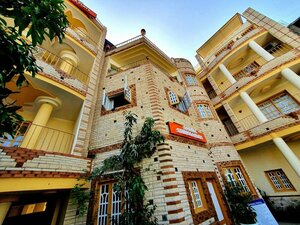 Гостиница Spring Hotel Luxor