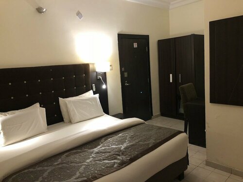 Гостиница Lakeem Suites Ikoyi в Лагосе