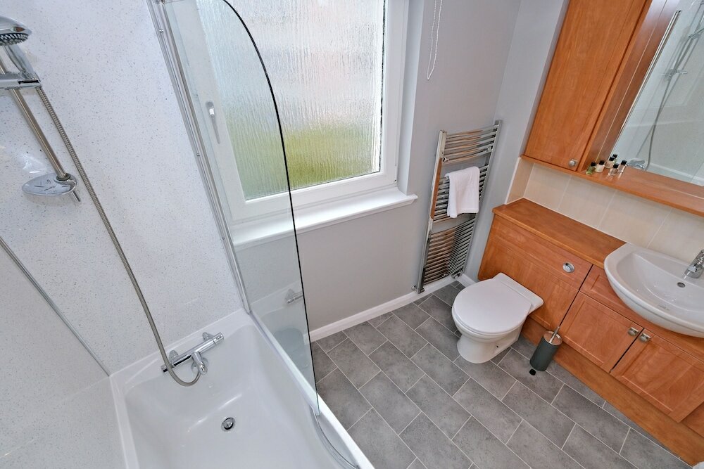 Фото Bright and Spacious Home With a Balcony and City Views