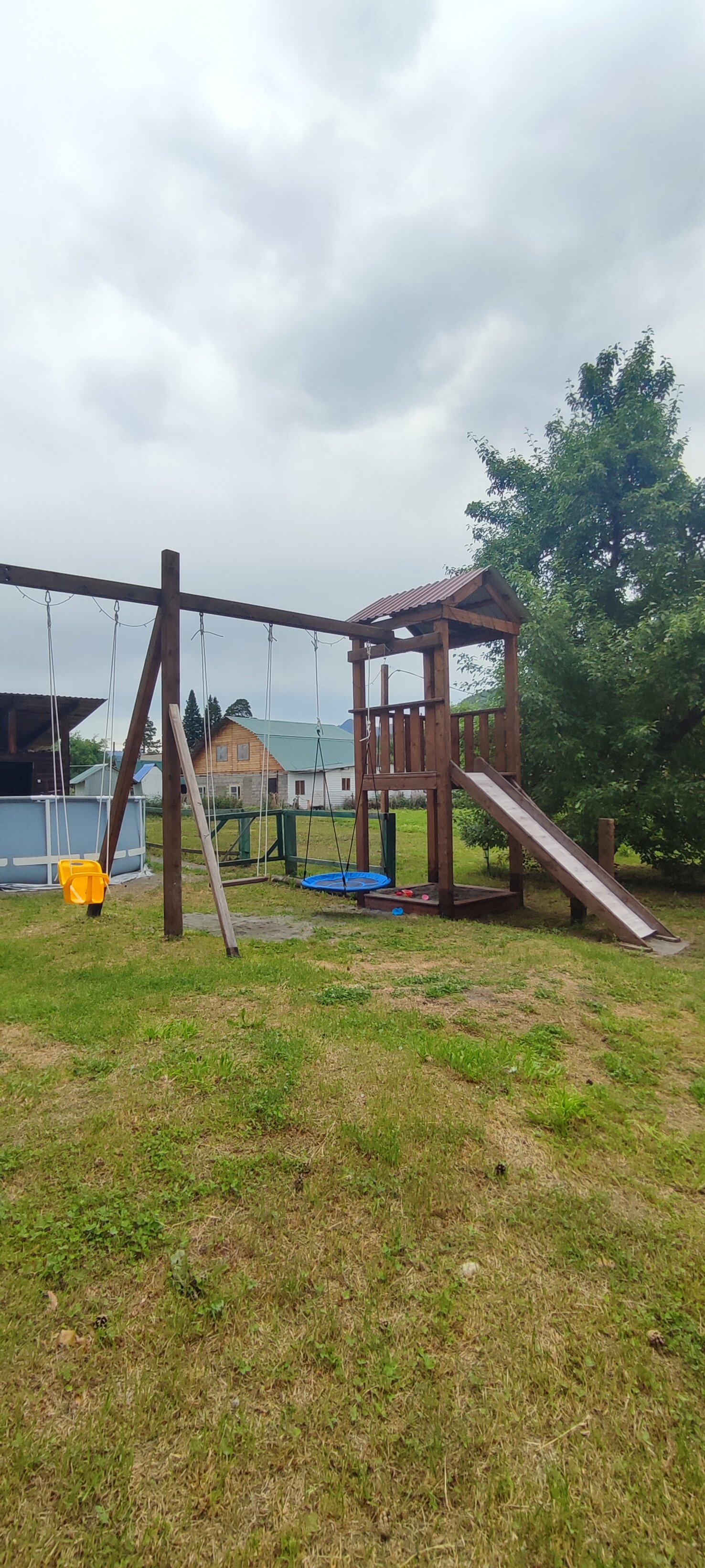 Фото Домик у реки