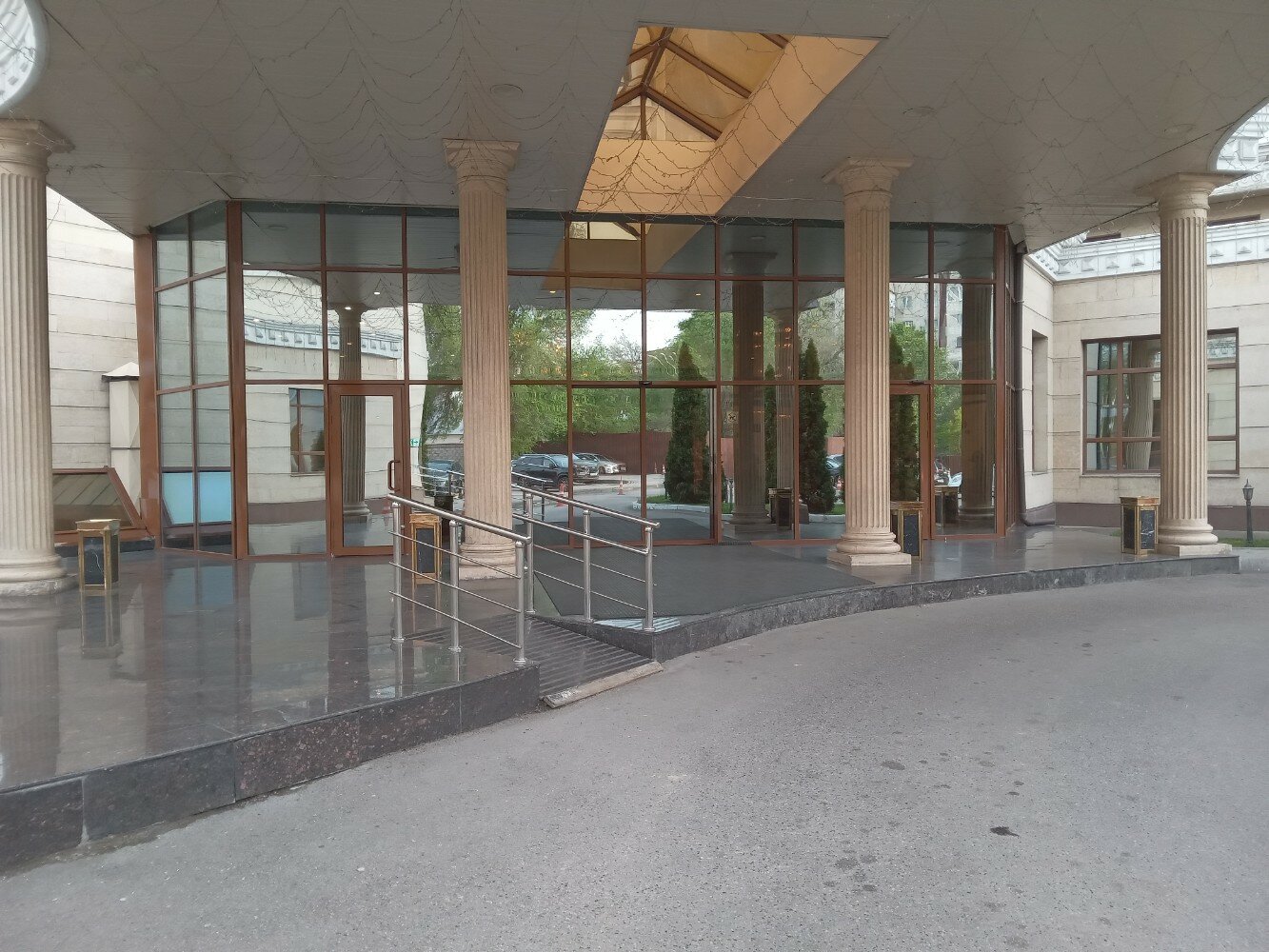 Фото Ramada by Wyndham Almaty