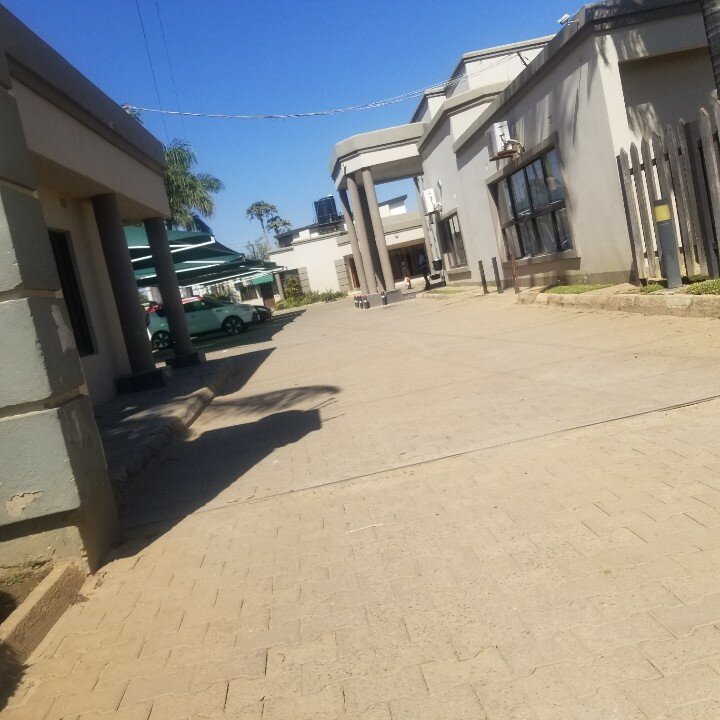 Фото Four Pillars Lodge