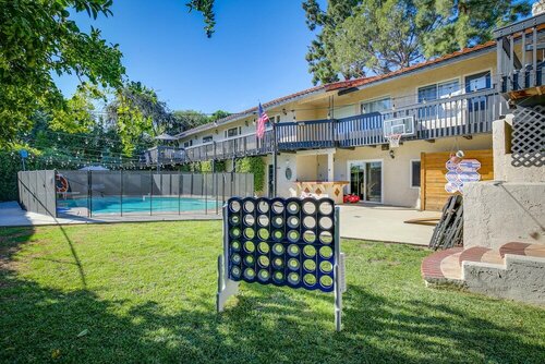 Гостиница Awesome Fullerton Vacation Rental w Private Pool! в Фуллертоне