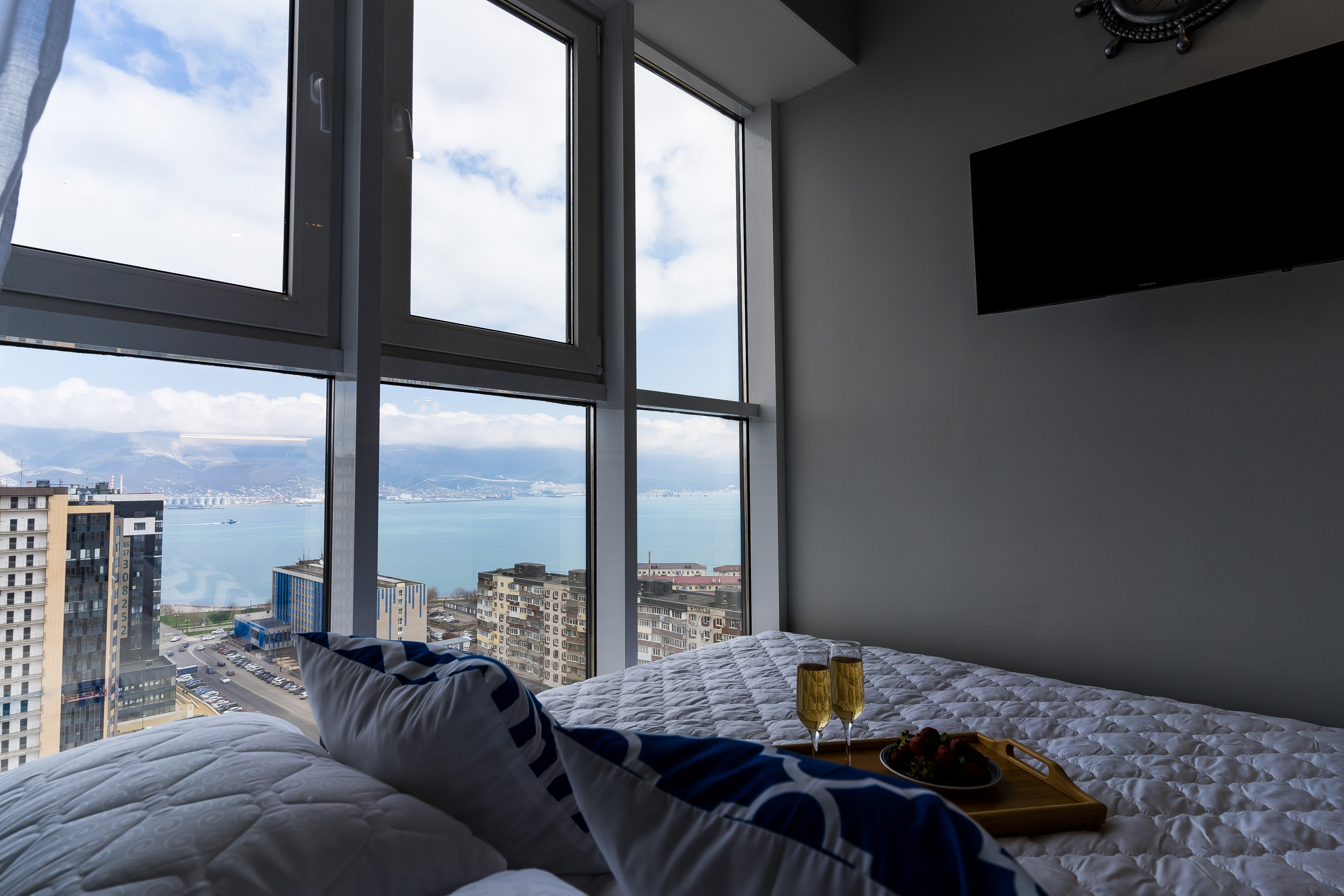 Фото LetoApart на улице Энгельса 95