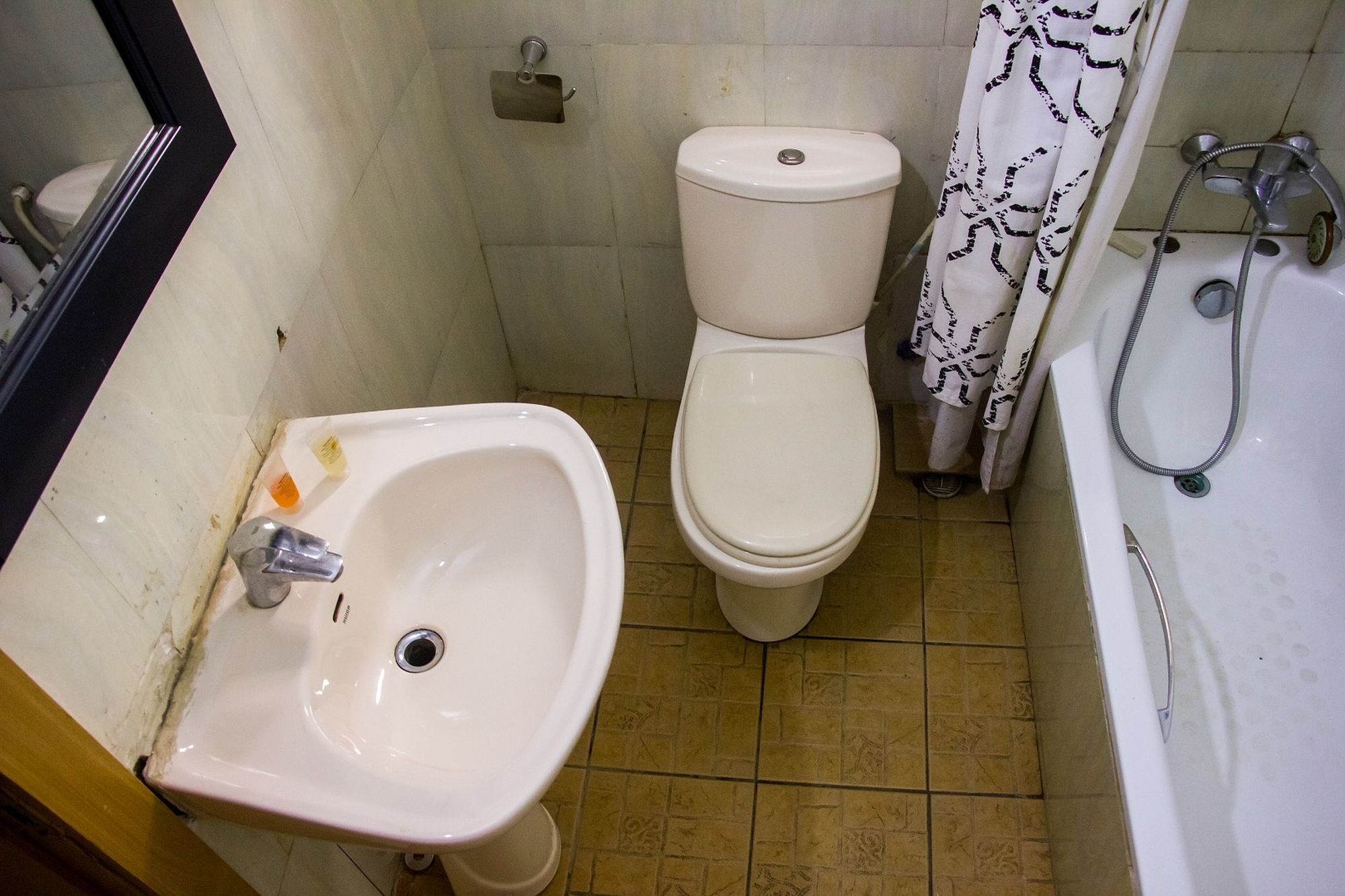 Фото Tivoli Residence & Bar