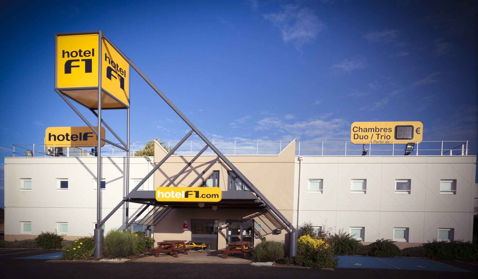 Фото HotelF1 Dijon Nord