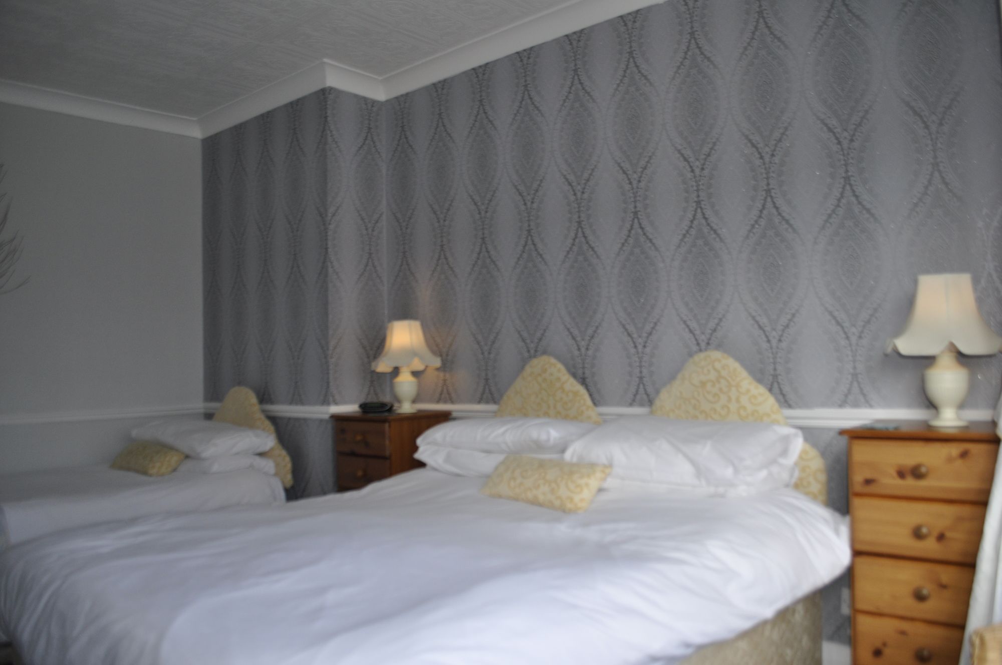 Фото The Russell