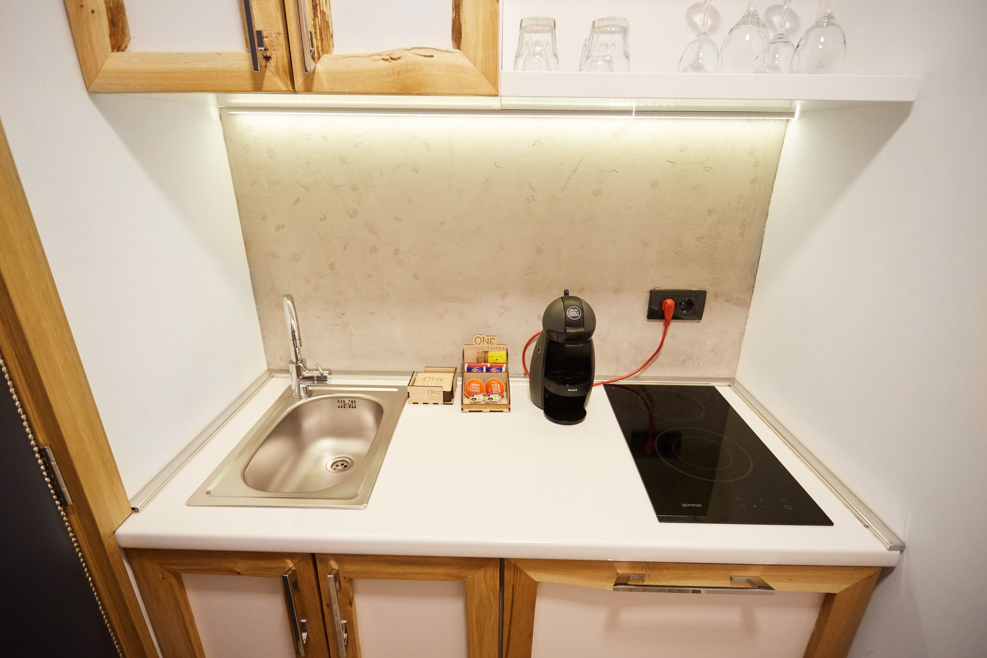 Фото One Luxury Suites