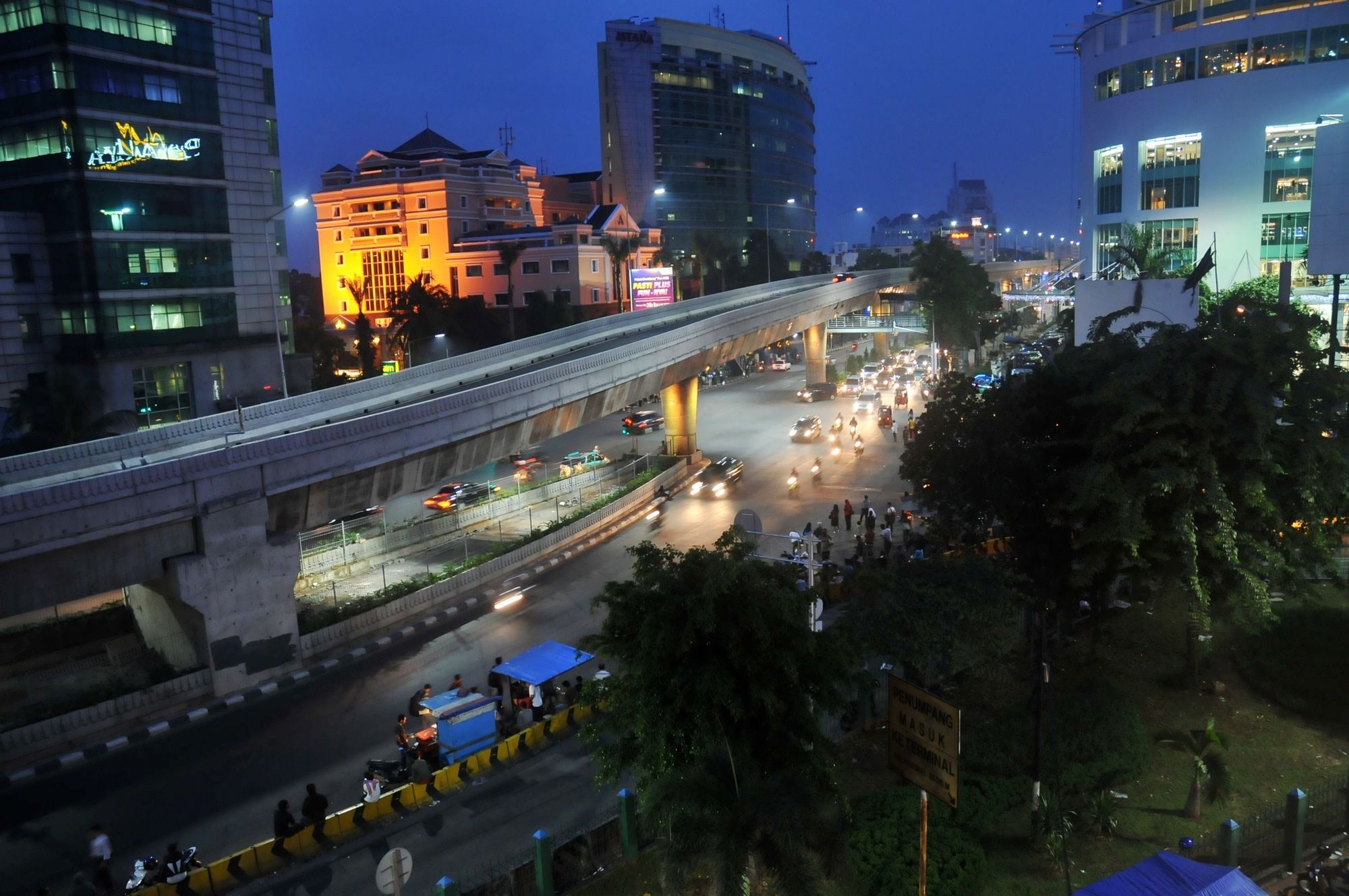 Фото отеля 2