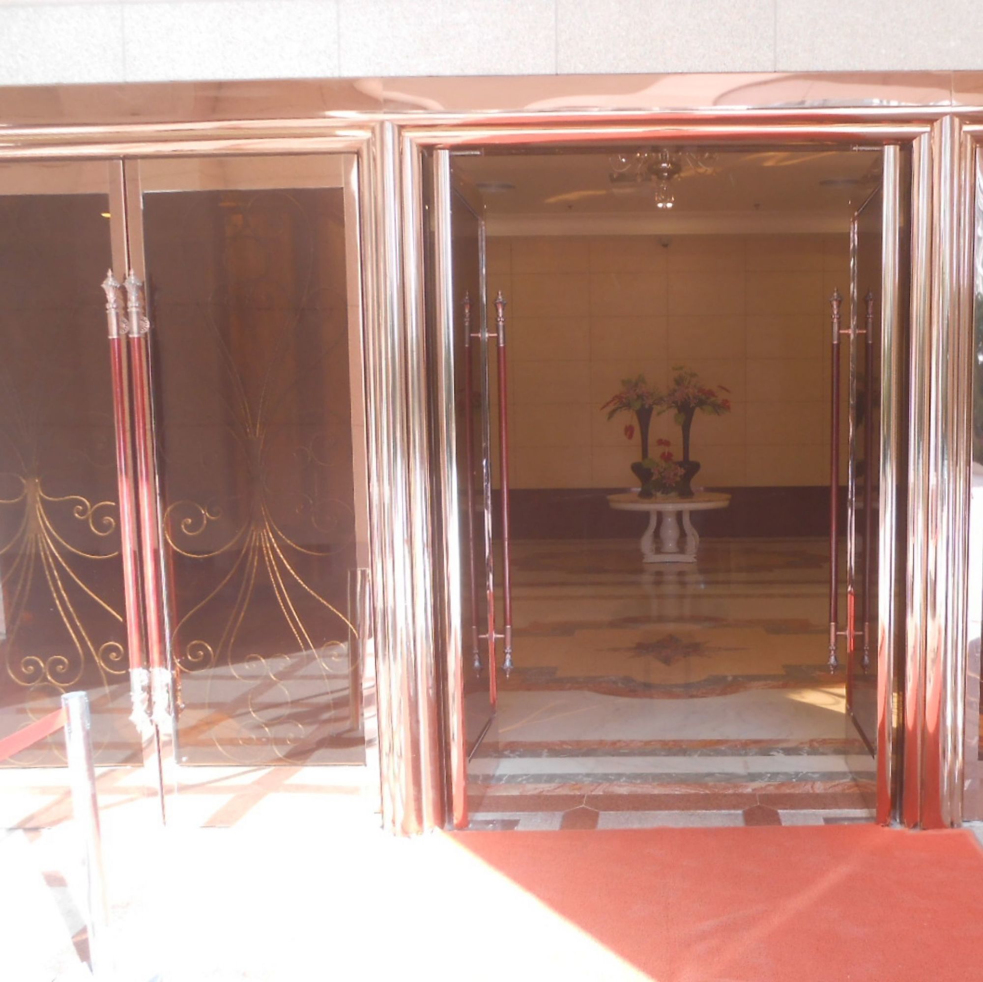 Фото Shanghai Lailai Hotel