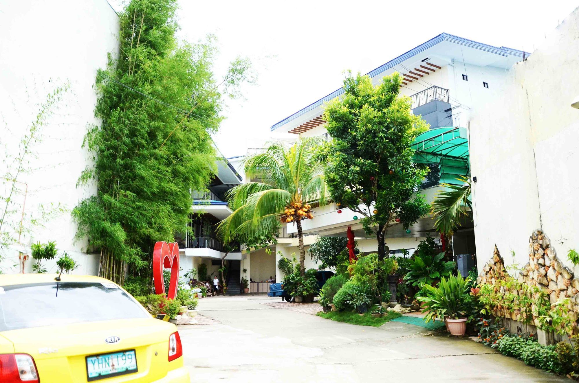 Фото Reyna's The Haven and Gardens