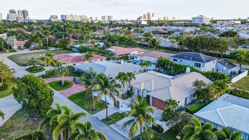 Фото Lynora's Luxe Estate Modern Design