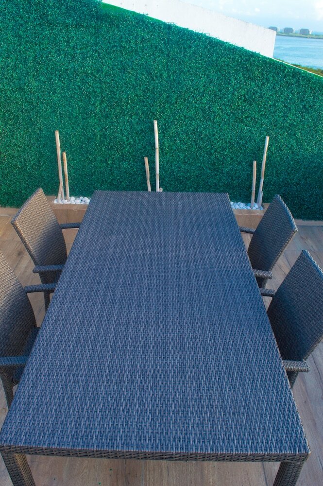 Фото Beachfront Penthouses at Brisas by The Spot