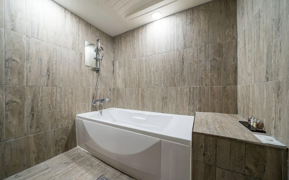 Фото Busan Oncheonjang Hotel Ignis