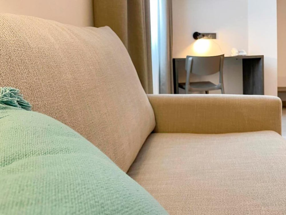 Фото Hotel Quatre Llunes