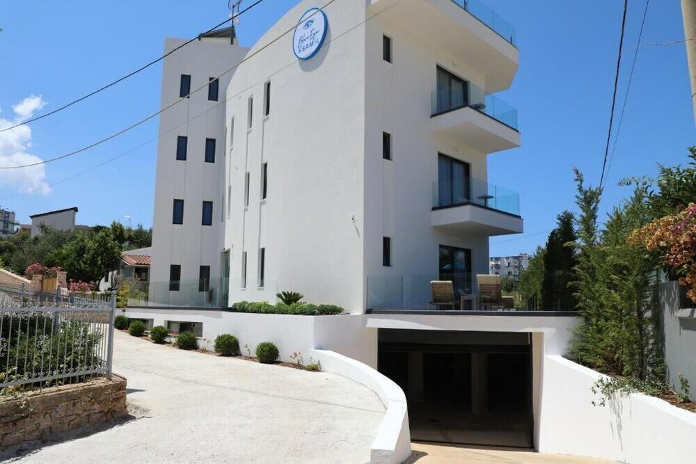 Фото Blue Eye Hotel