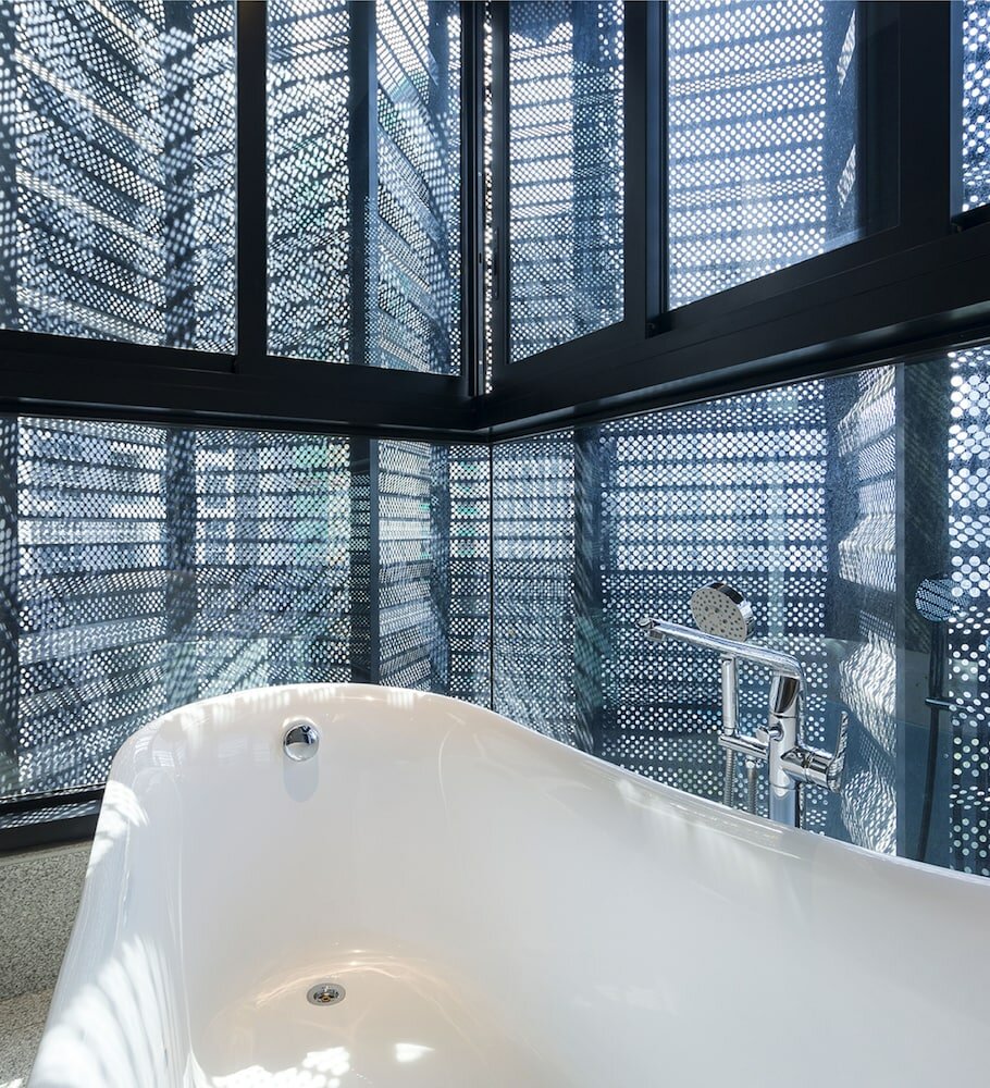 Фото Scarletz Suites by Five senses