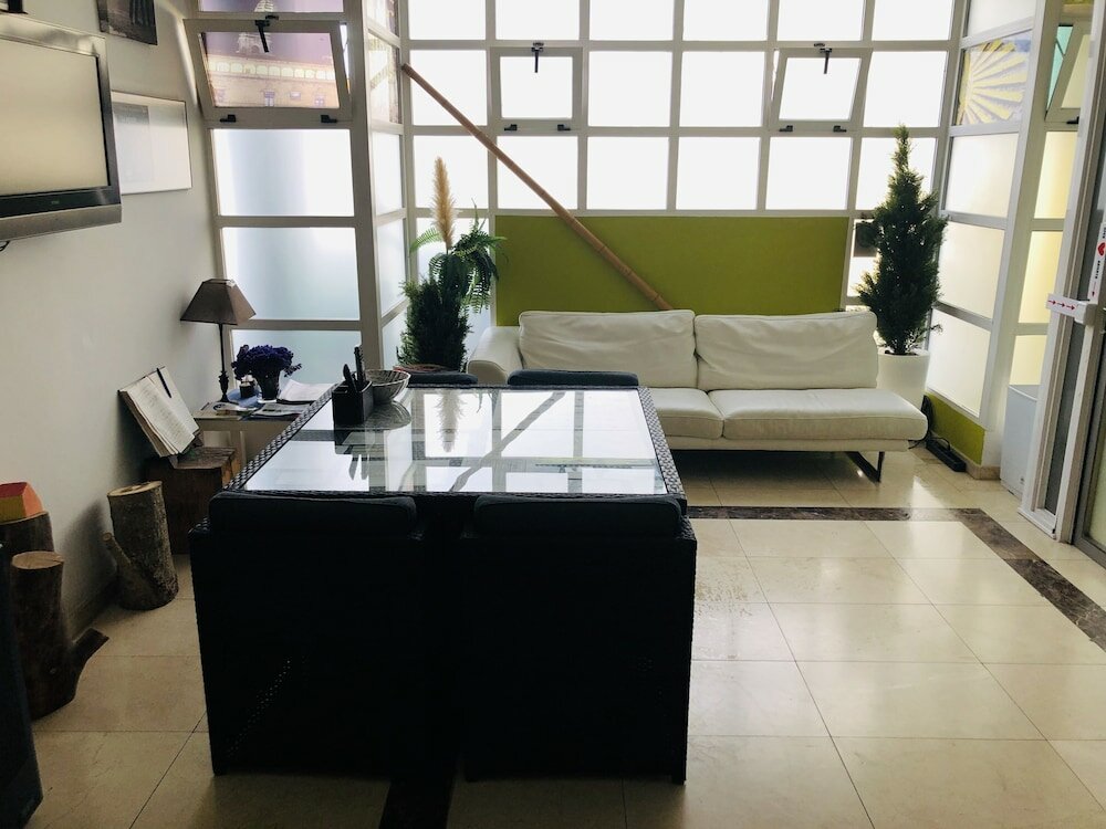 Фото Albergue La Estación - Hostel