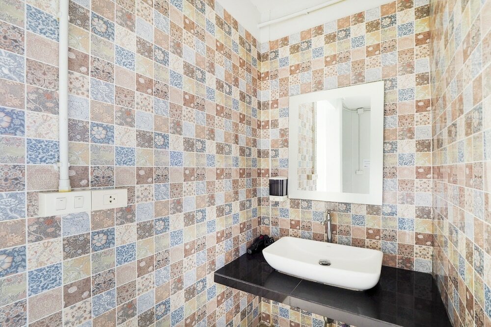 Фото Oyo 692 Nakara Ayutthaya - Hostel