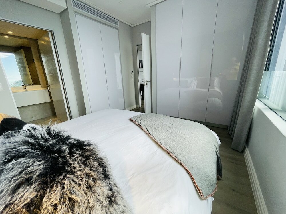 Фото Urban Elephant 16 on Bree