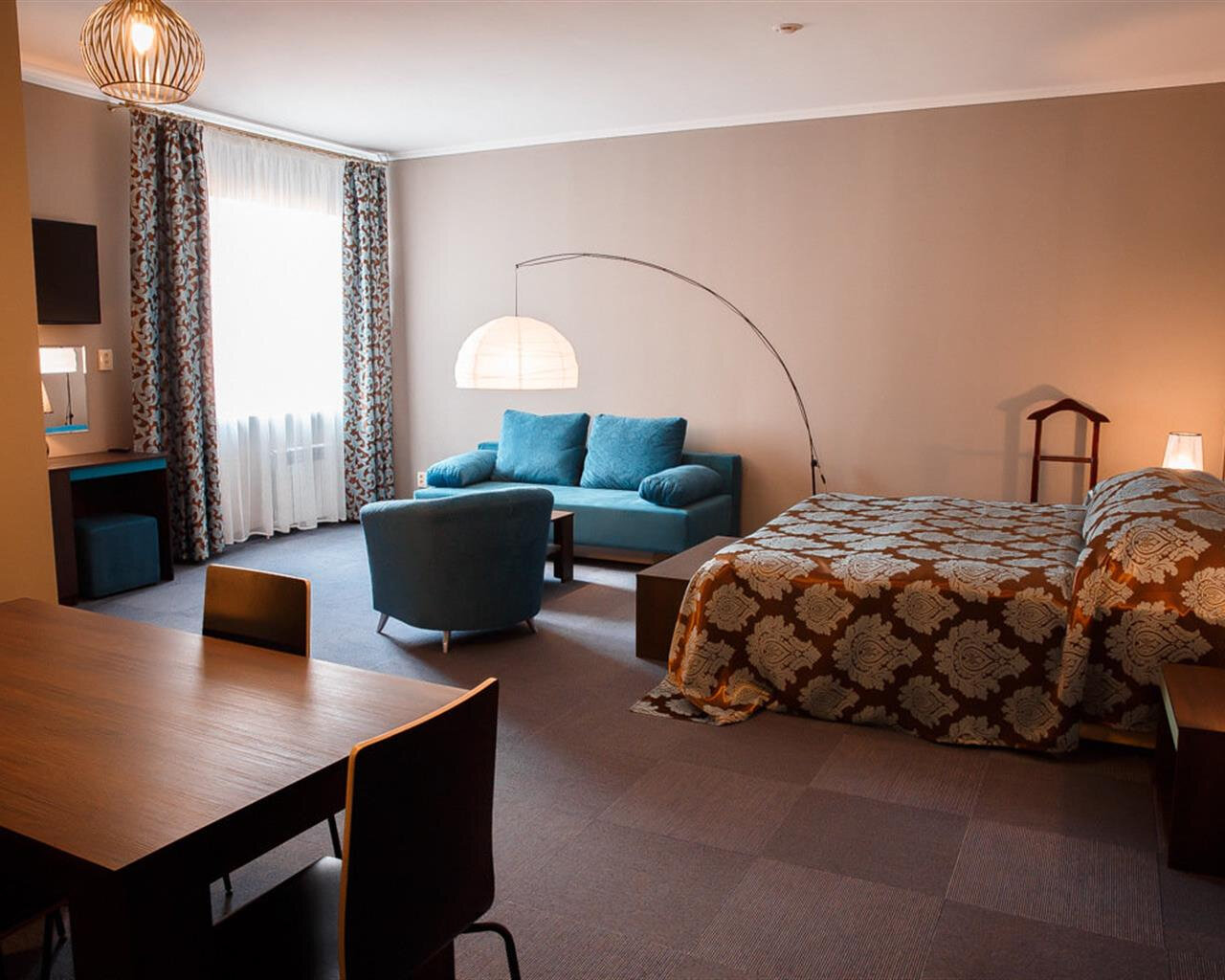 Фото отеля 1