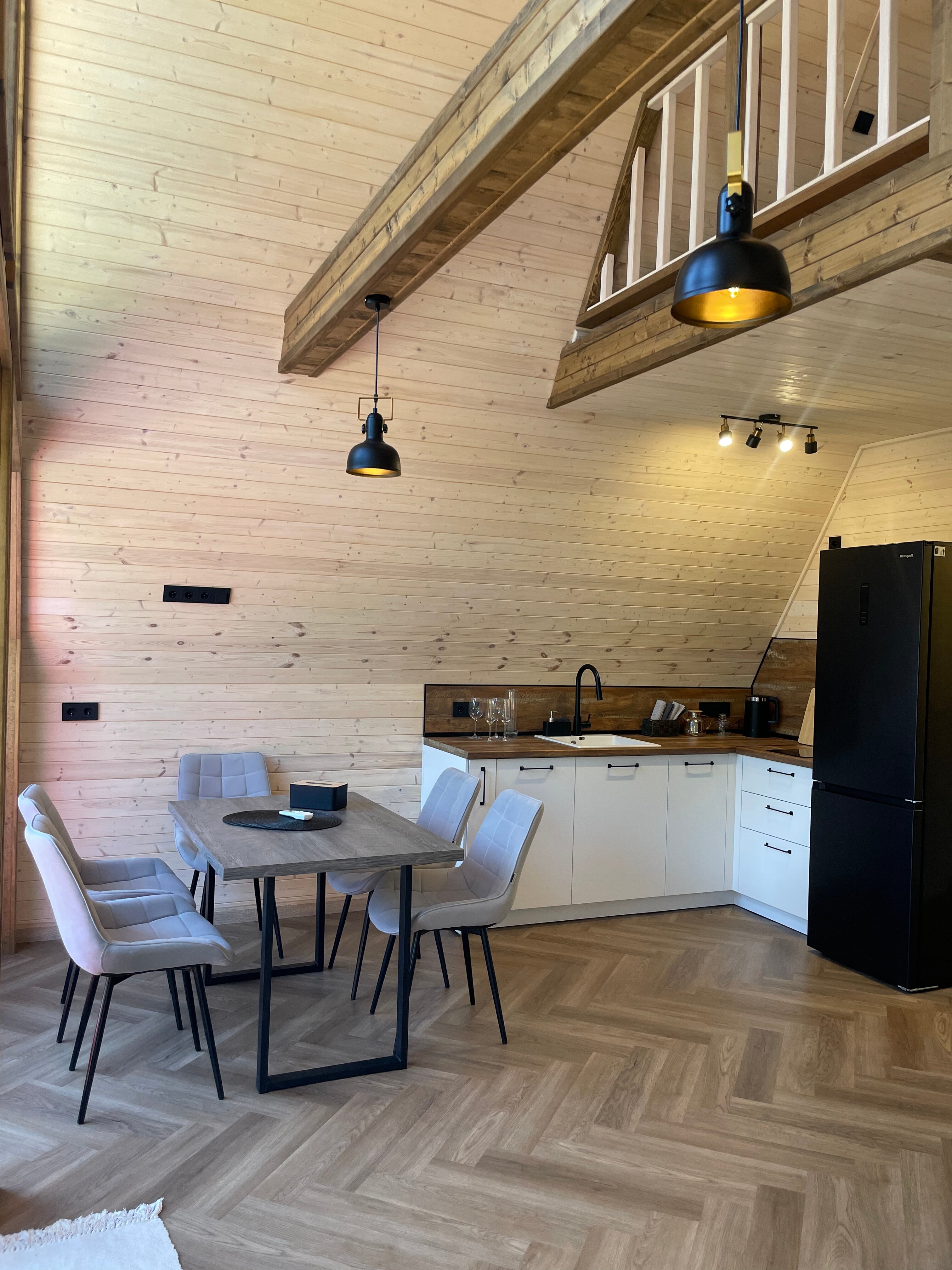 Фото Лео Ленд