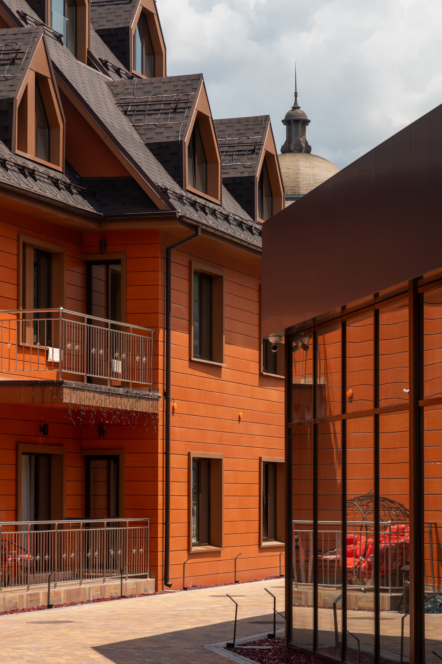 Фото Red Wood by Provence