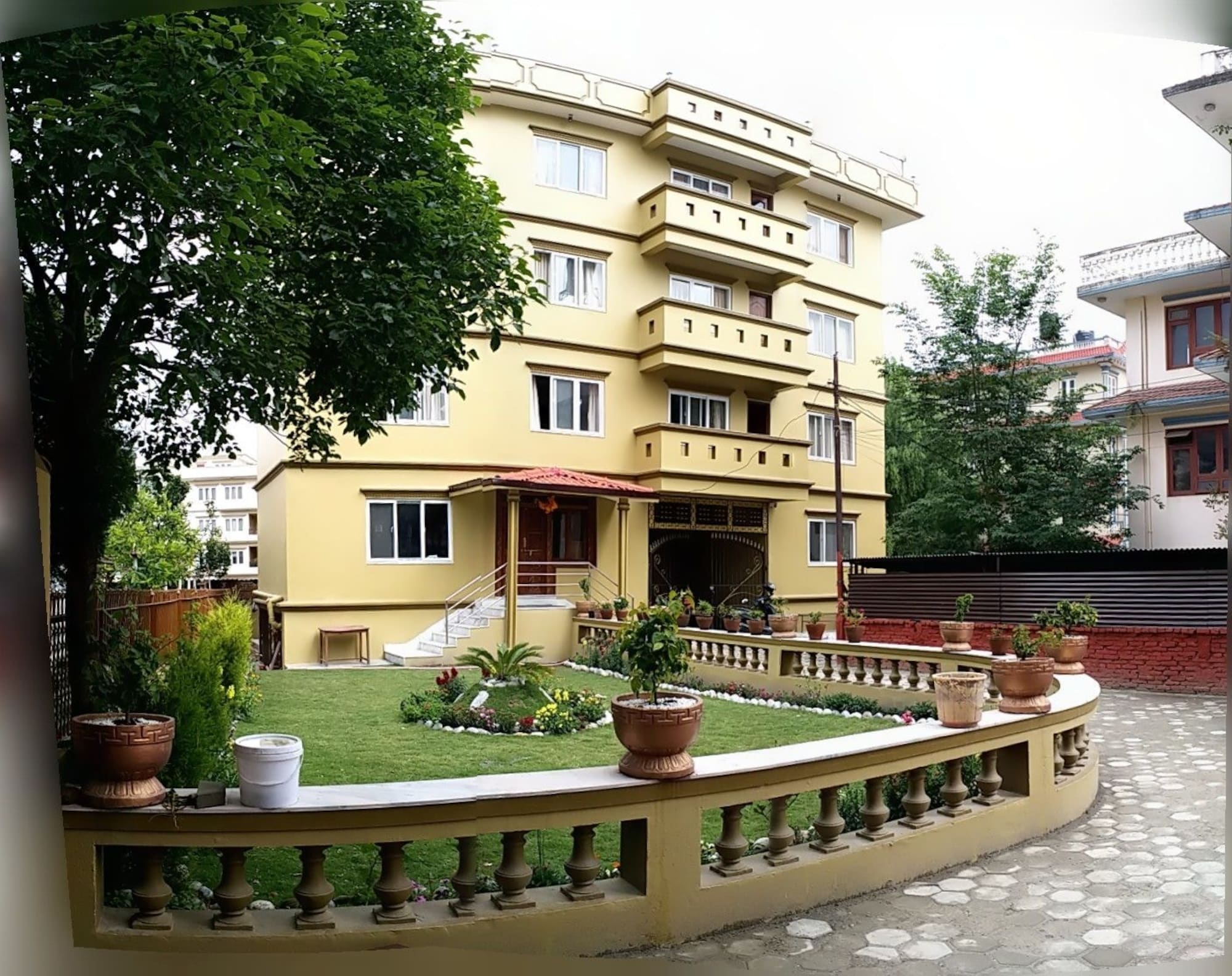 Фото отеля 1