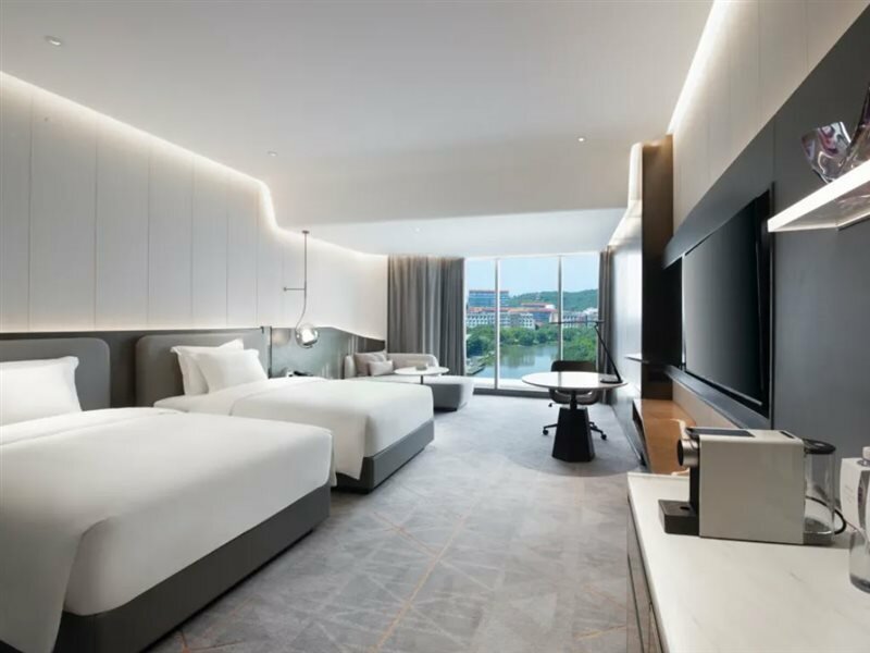 Фото Crowne Plaza Wuhan Optics Valley, an Ihg Hotel