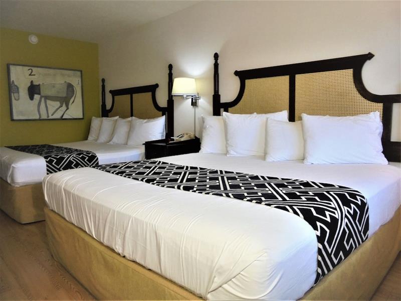 Фото Monte Carlo Inn