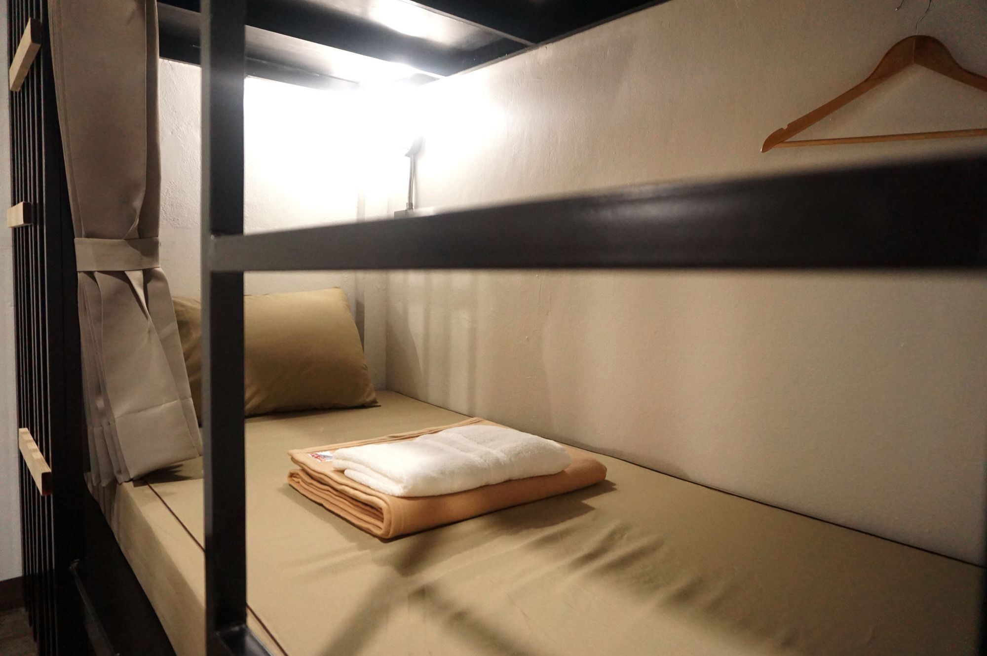 Фото Feel Good Bangkok Hostel