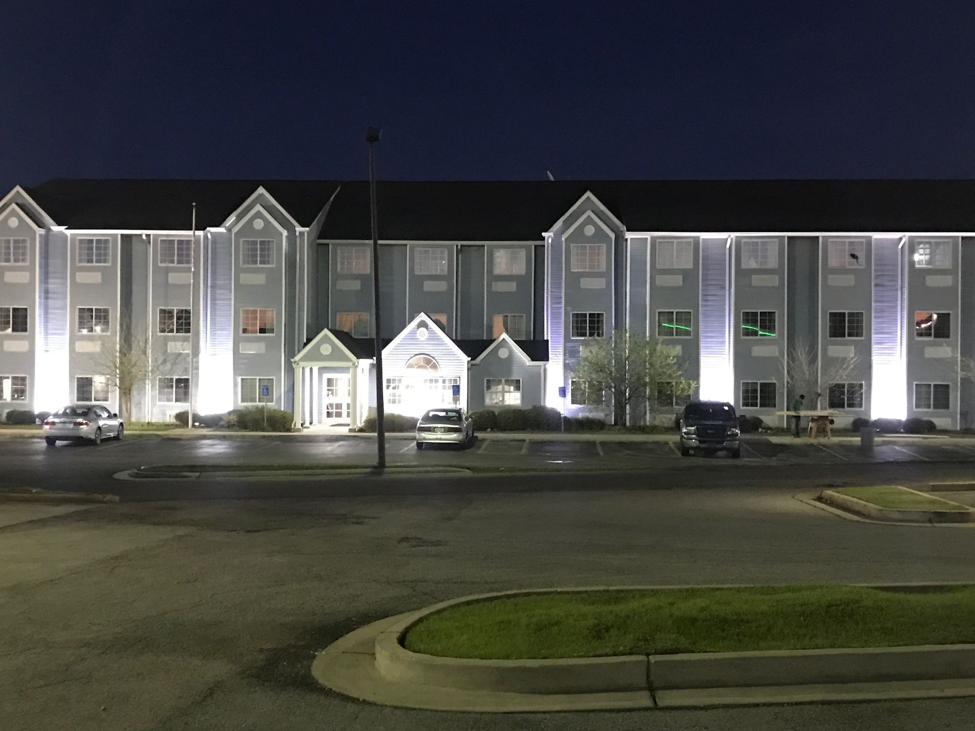 Фото Microtel Inn & Suites by Wyndham Meridian