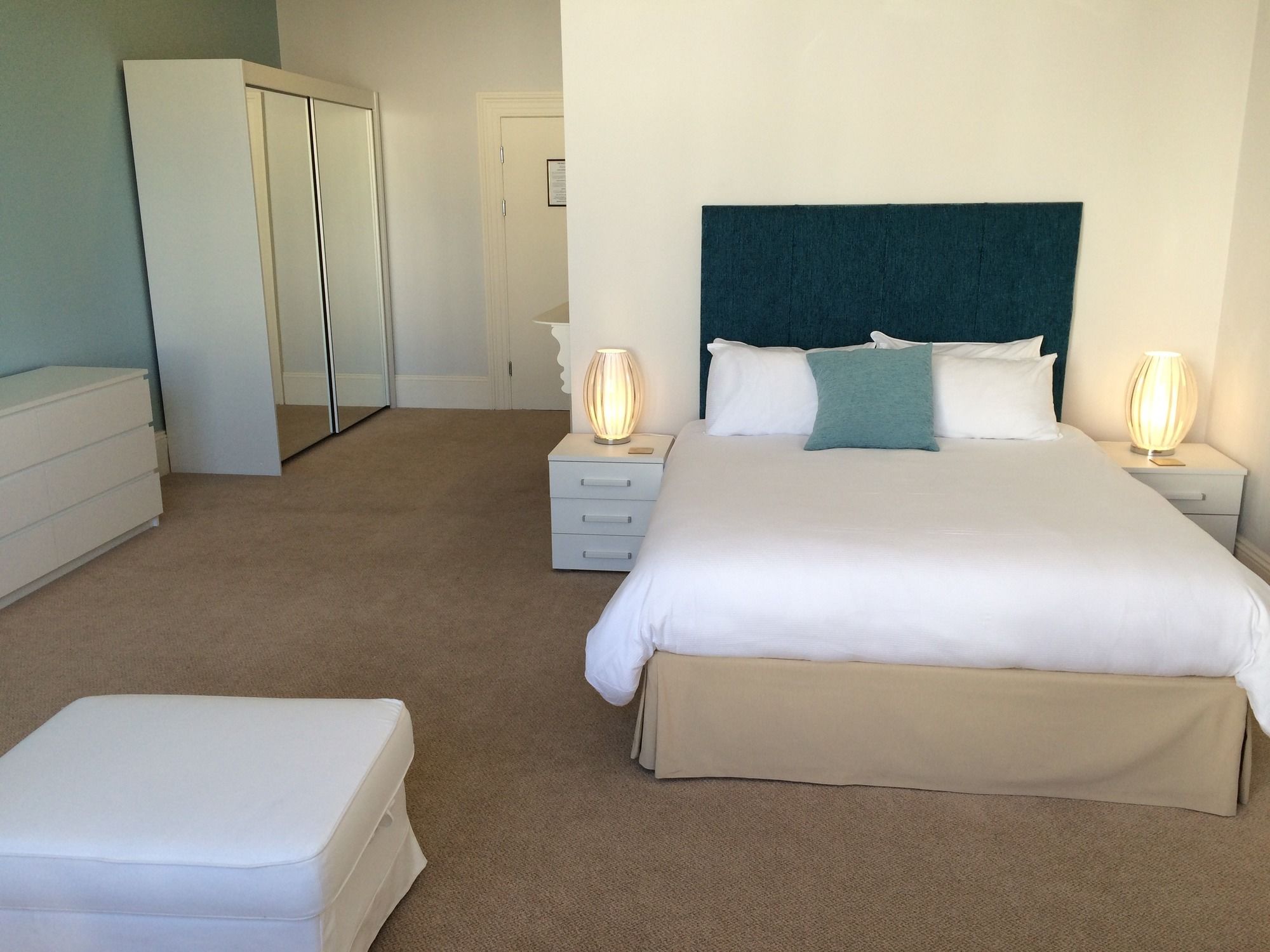 Фото Crofton House Hotel