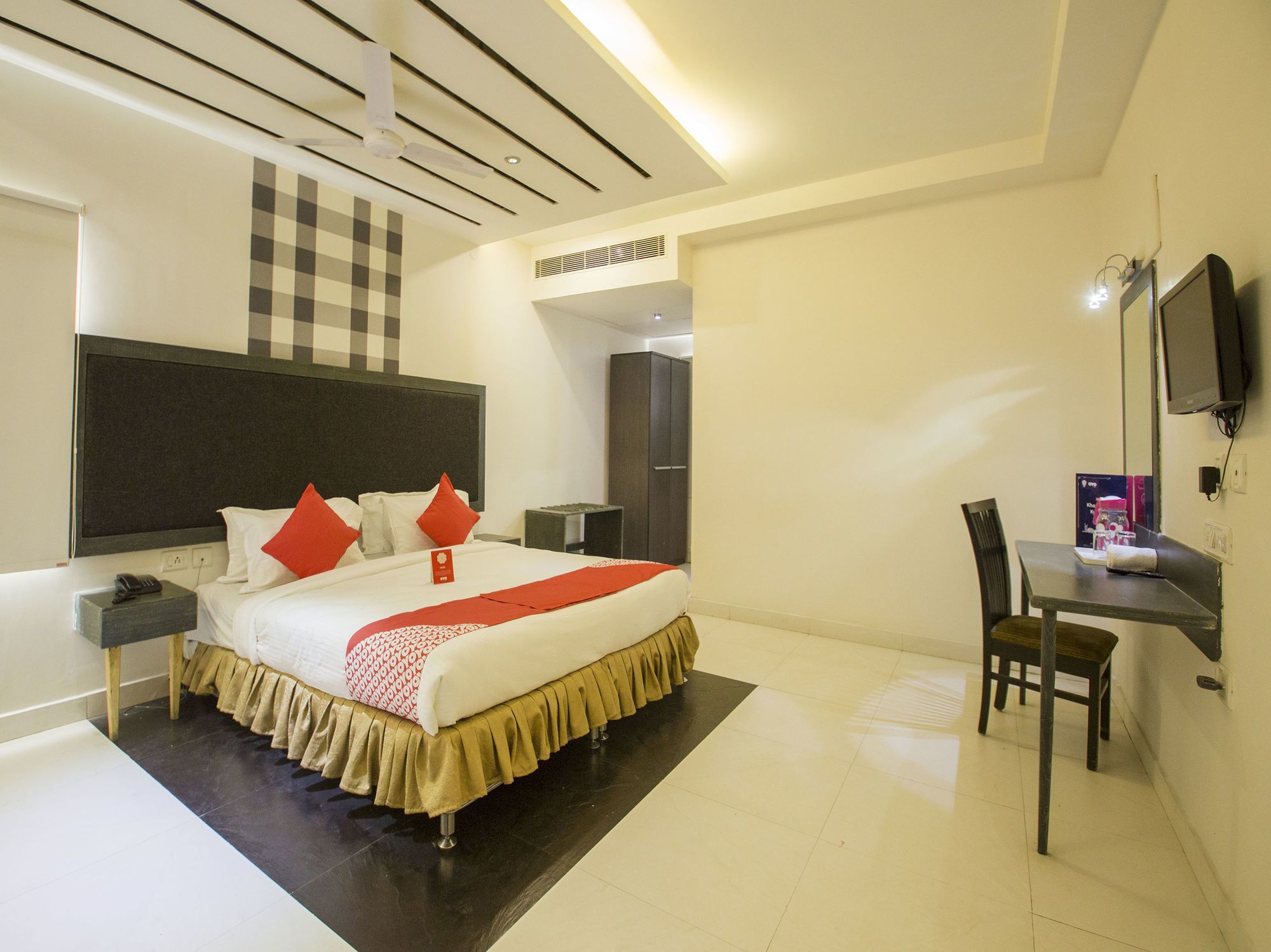 Фото Oyo 10139 Hotel Palak Residency